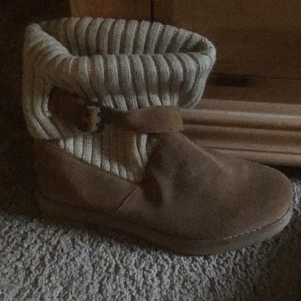 Brand new Skechers boots